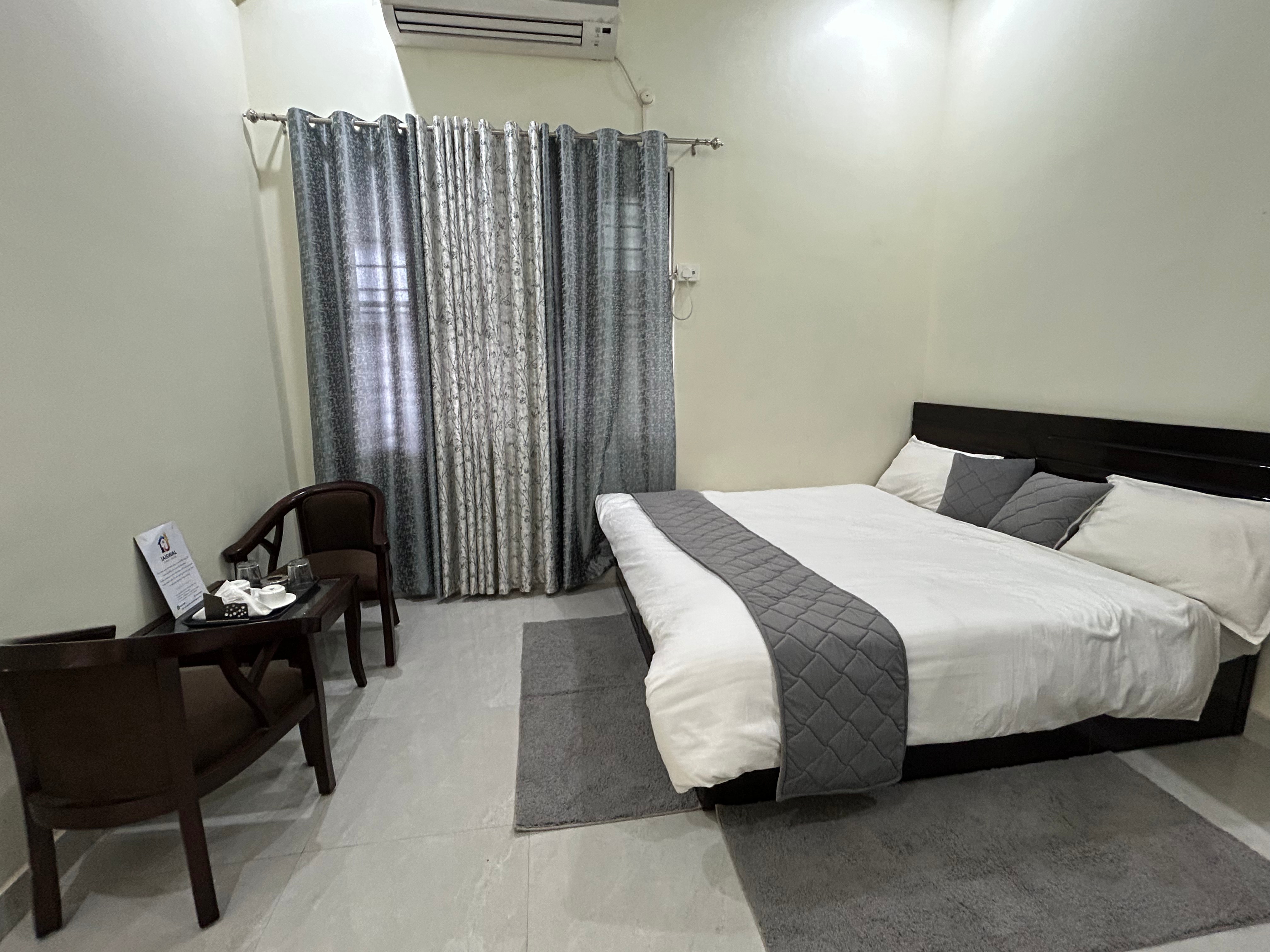 Jaiswal Guest House - Tap to explore photos