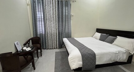 Jaiswal Guest House Room Type - Deluxe Non-AC Rooms