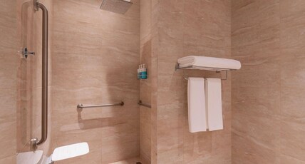 Novotel Riyadh Sahafa Room Type - Superior Room for disabled guests, with 1 double bed, City side Novotel Riyadh Sahafa Room Type - Superior Room for disabled guests, with 1 double bed, City side