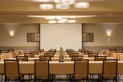 Rooms of ${hotel_name}