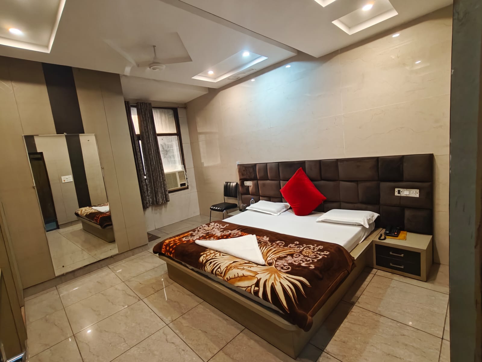 Aashirwad Hotel and Resort - Tap to explore photos