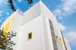 Bloomrooms @ Link Road