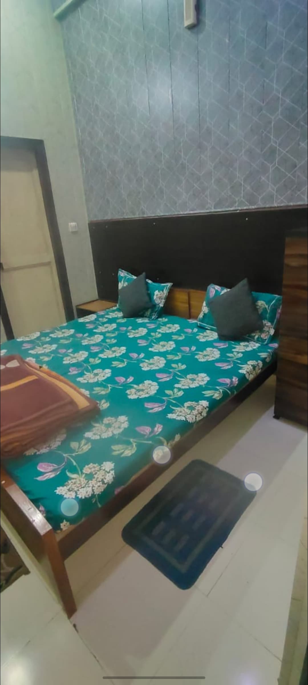 JAGRAJ GUEST HOUSE - Tap to explore photos