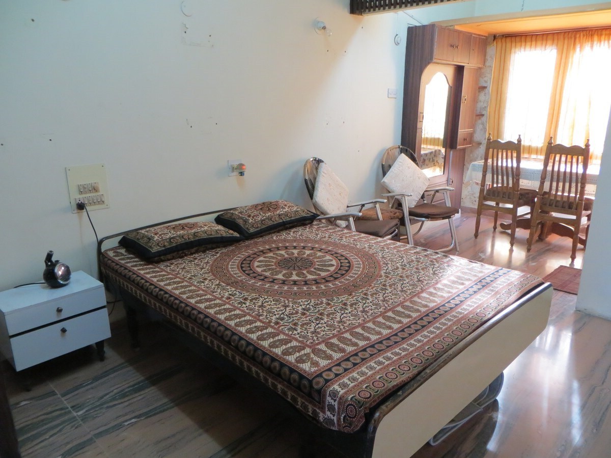 Rooms in a Comfortable Homestay 2 - Tap to explore photos