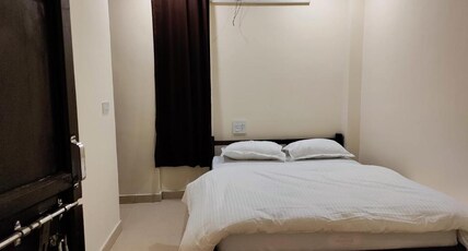 OG Life Hostel & Cafe near Laxman Jhula Room Type - Double Room