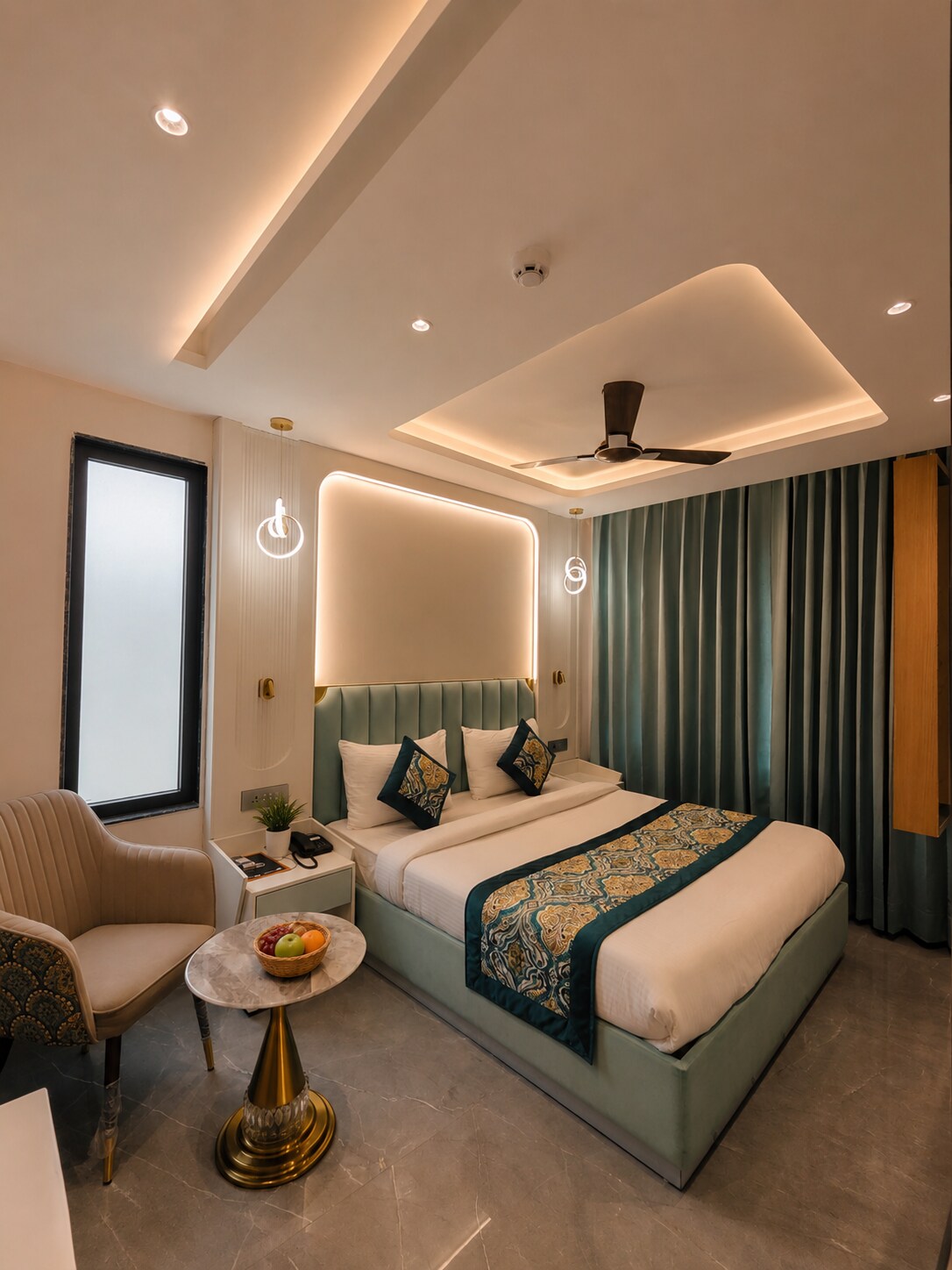 HOTEL THE JANAK PAHARGANJ - Tap to explore photos