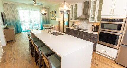 Holiday Inn Club Vacations MYRTLE BEACH OCEANFRONT Room Type - 1 Bedroom Signature Villa