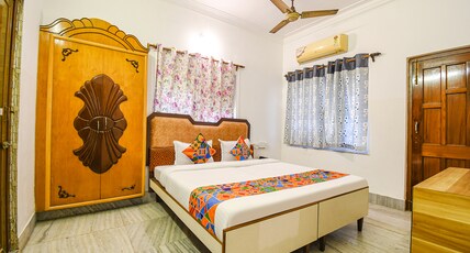 FabHotel Astoria House Room Type - Deluxe Room