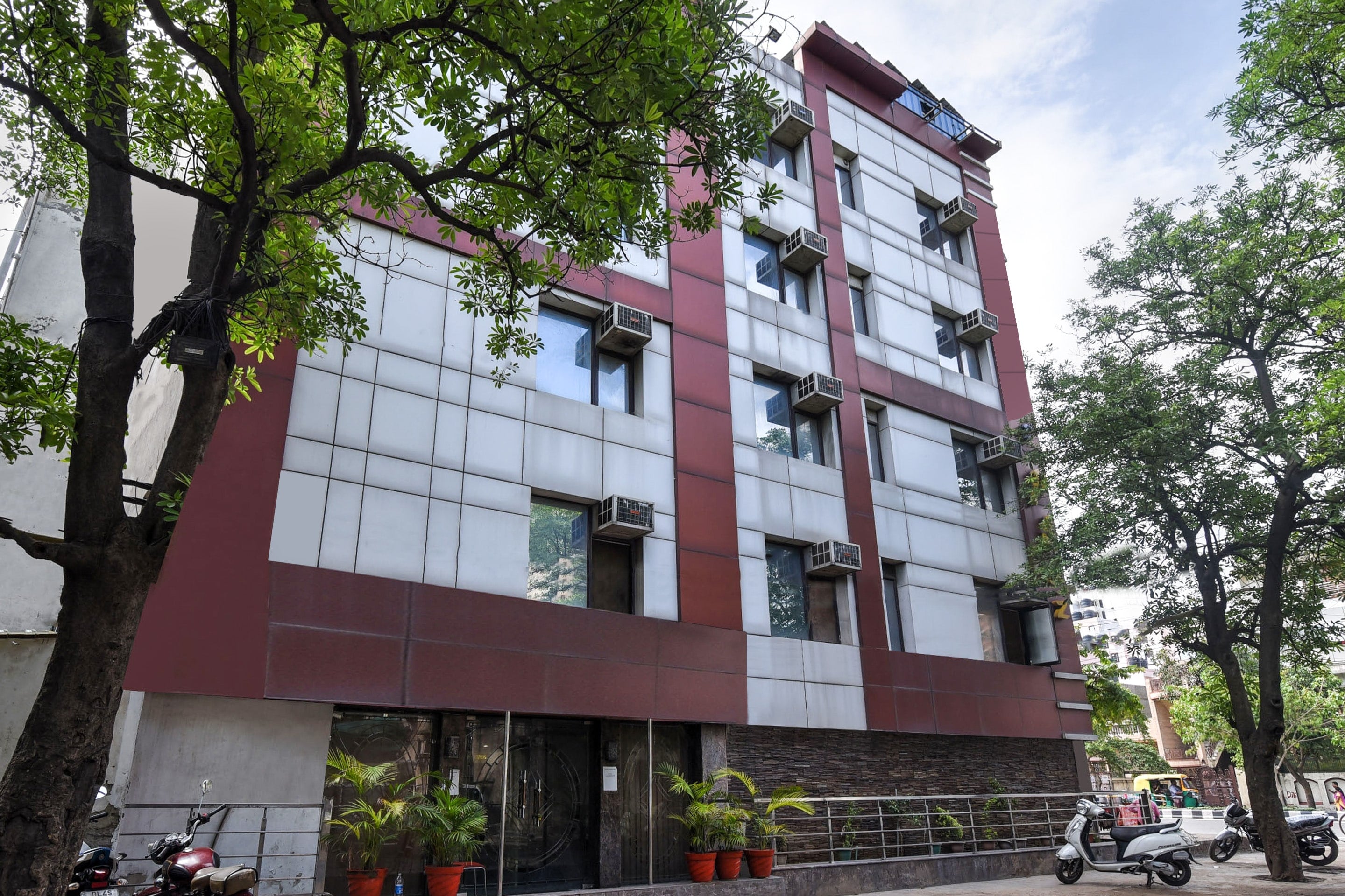 Hotel O Kochar Plaza - Tap to explore photos