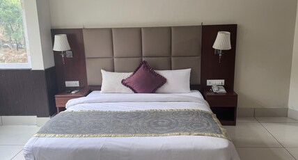 Dharamshala Retreat Room Type - Deluxe Room- Mountain View | Balcony Dharamshala Retreat Room Type - Deluxe Room- Mountain View | Balcony