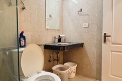 3 BHK Apartment Near Palassio Lulu Medanta