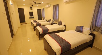 SRI SRINIVASA RESIDENCY Room Type - Family Room