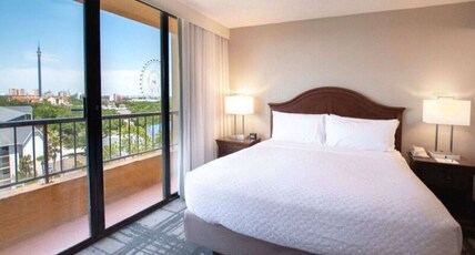 Embassy Suites by Hilton Orlando International Dr Conv Ctr Room Type - 1 KING BALCONY HIGH FLOOR