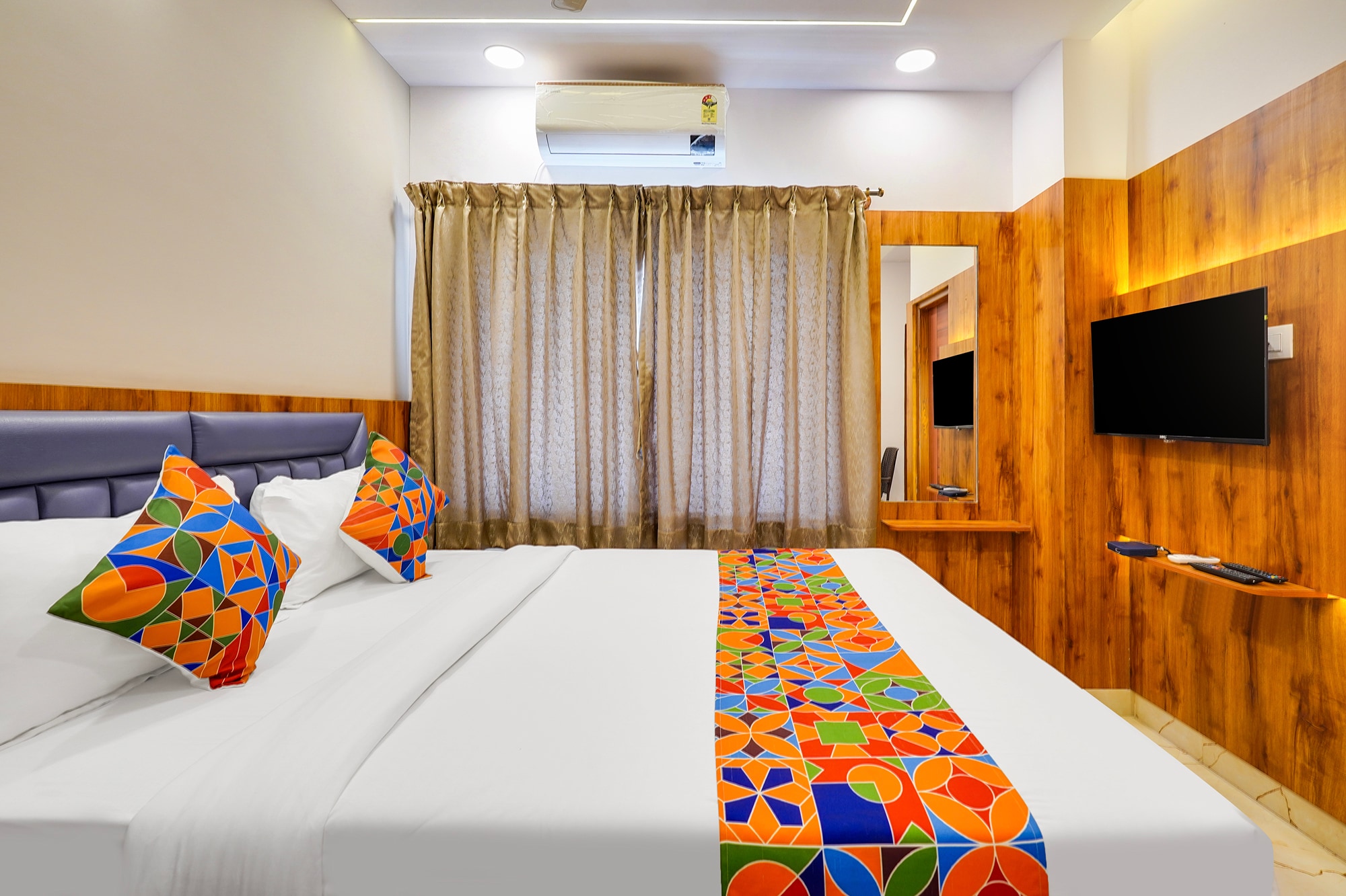 FabHotel Royal Grand - Basaveshwar Nagar - Tap to explore photos