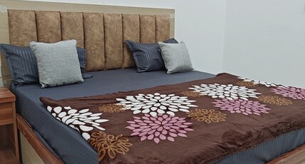 Radharani inn Room Type - Bedroom 102