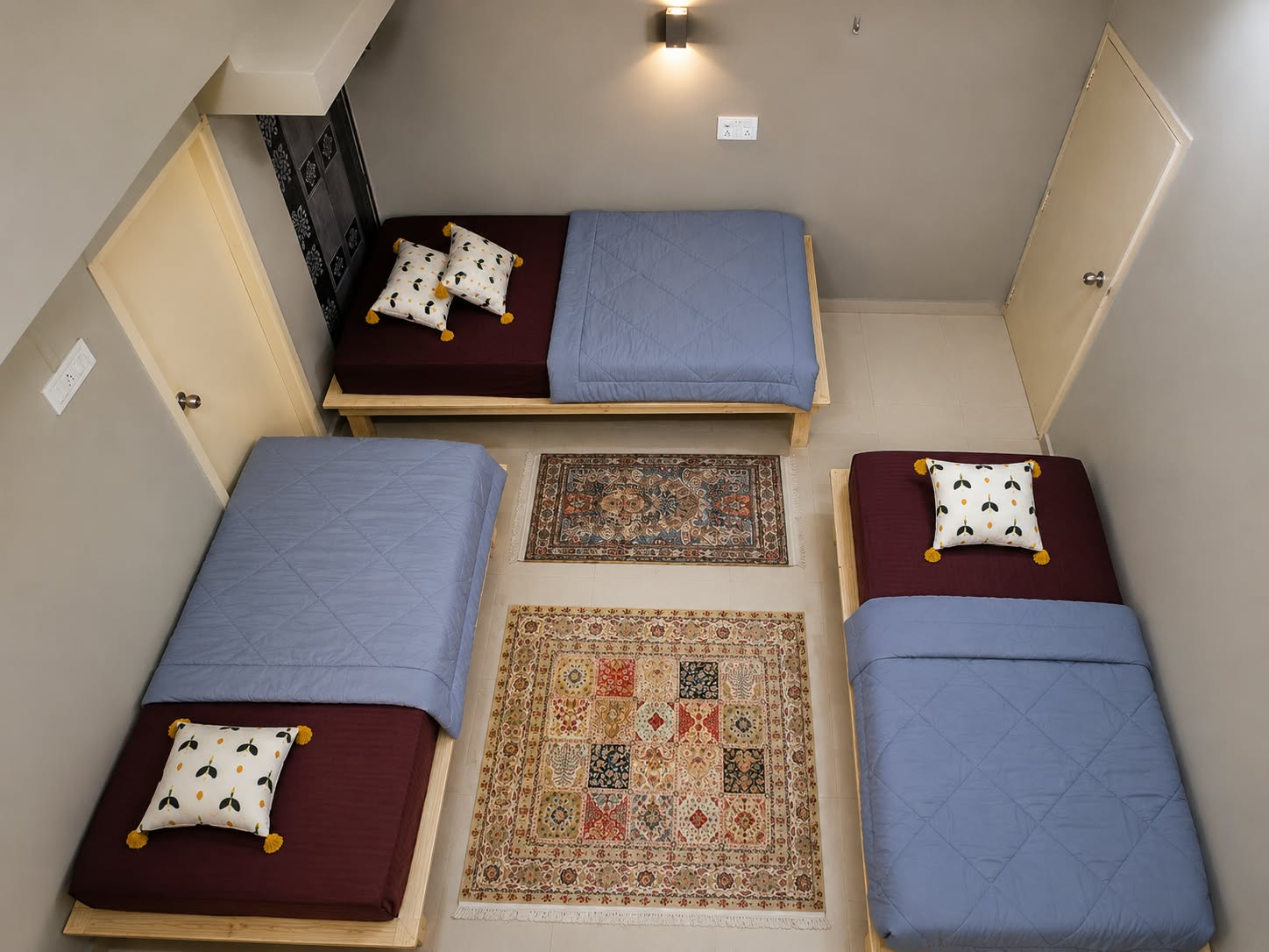 Chennai Socials Backpackers - Tap to explore photos