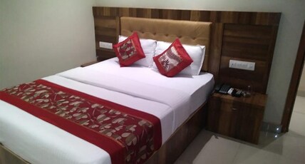 Hotel Anand Palace Room Type - Super Deluxe Room