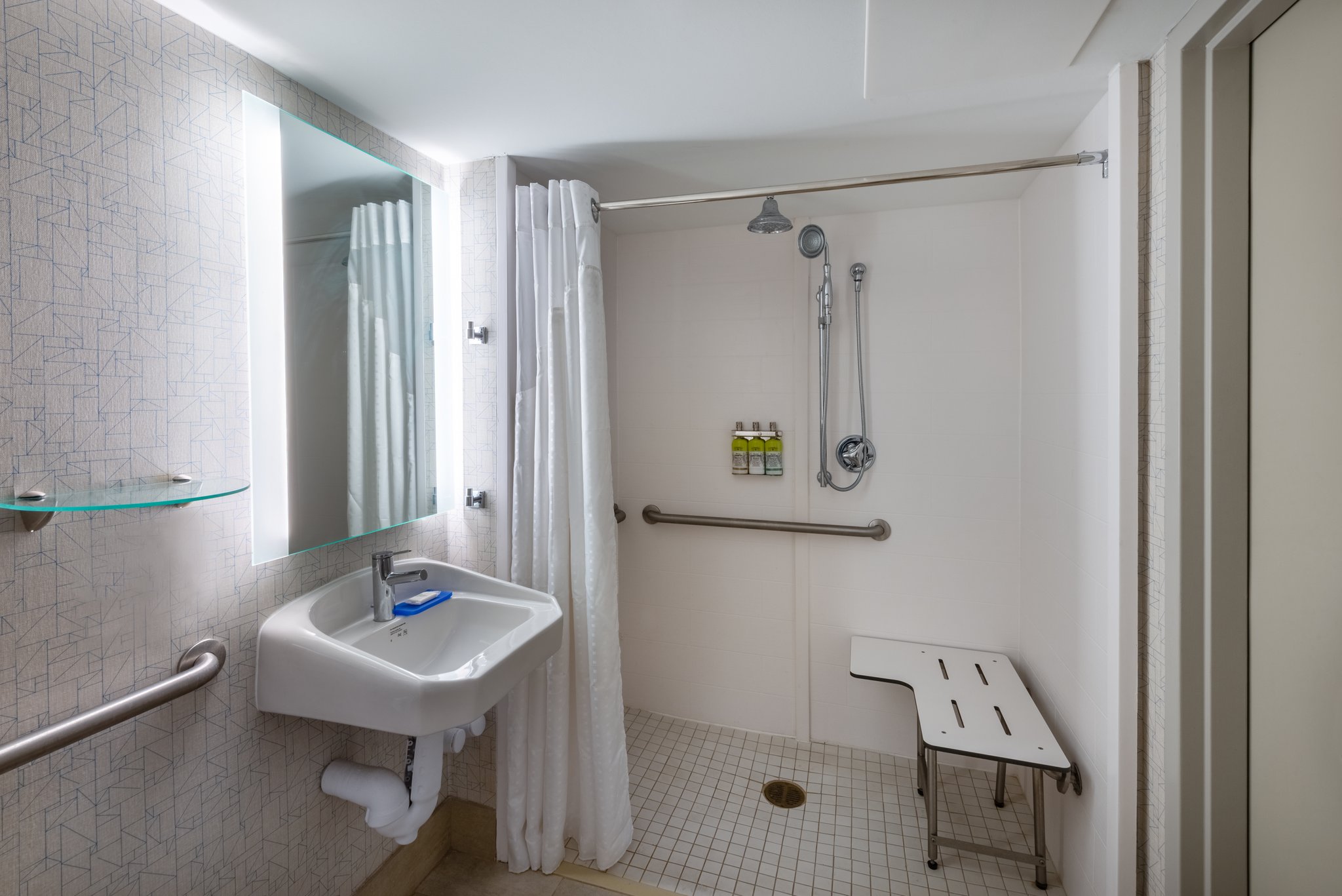Holiday Inn Express State College at Williamsburg Square - Tap to explore photos