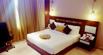 Chand V Residency Room Type - Deluxe AC Room With Bathtub