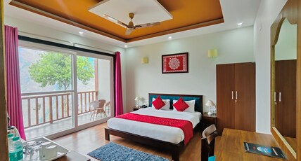 Satopanth The Auli Resort Room Type - Premium Room With Private Balcony and Heated bedding Satopanth The Auli Resort Room Type - Premium Room With Private Balcony and Heated bedding