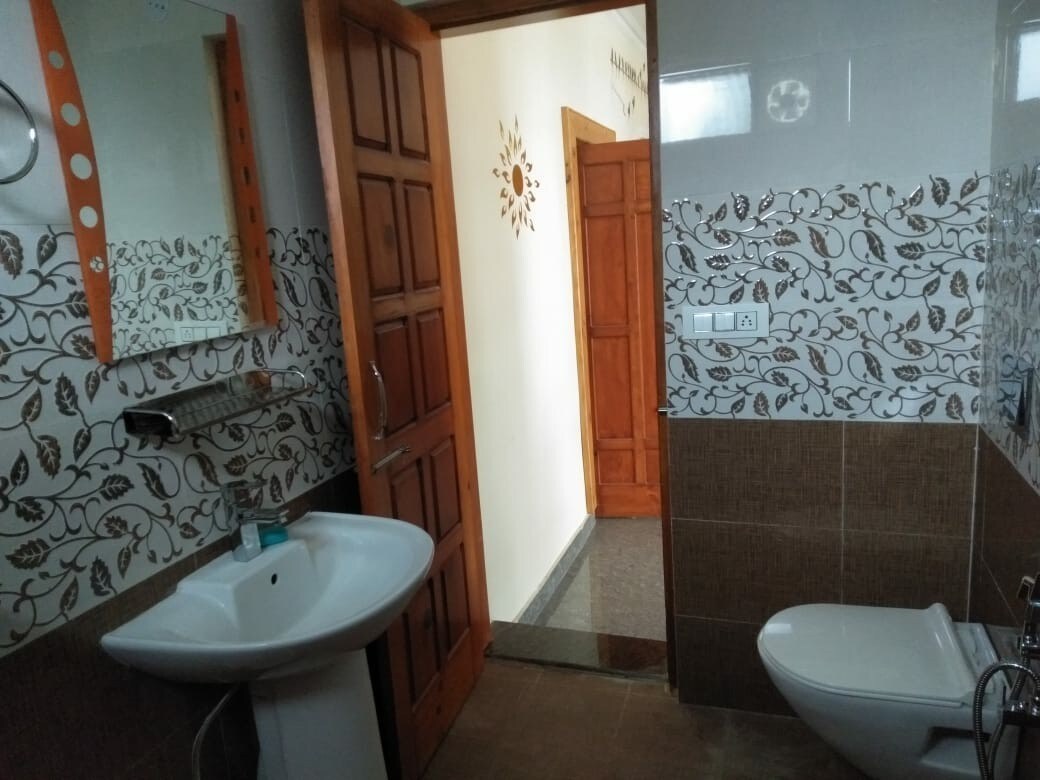 Villa Vikas Buddha Studio - Tap to explore photos