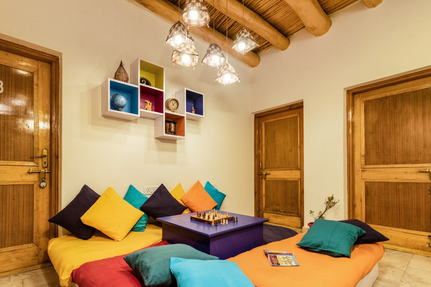 GS Leh - Tap to explore photos