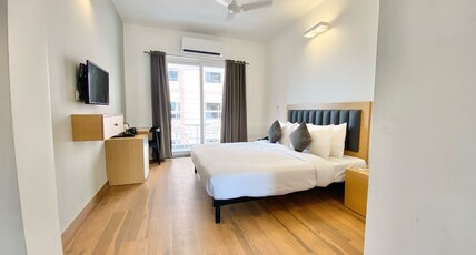 Amigos Candolim Beach Room Type - Deluxe Room