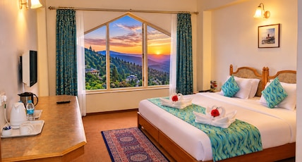 TOSHALI ROYAL VIEW,SHIMLA Room Type - Royal Executive Deluxe Valley View Without Balcony TOSHALI ROYAL VIEW,SHIMLA Room Type - Royal Executive Deluxe Valley View Without Balcony