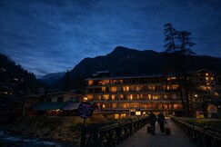 Satkar Residency - Riverside Old Manali