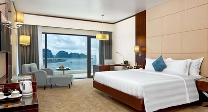 Wyndham Legend Halong Hotel Room Type - Non Smoking 1 King Bed Deluxe Wyndham Legend Halong Hotel Room Type - Non Smoking 1 King Bed Deluxe