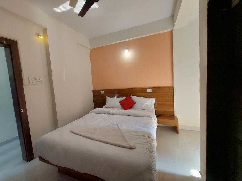 Hotel O Kartiki Lodge - Tap to explore photos