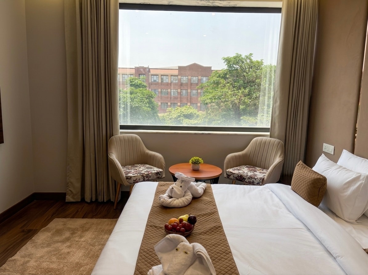 Kamay The Premium - Golf Course Ext Road & Near Artemis, Medanta Hospital - Tap to explore photos