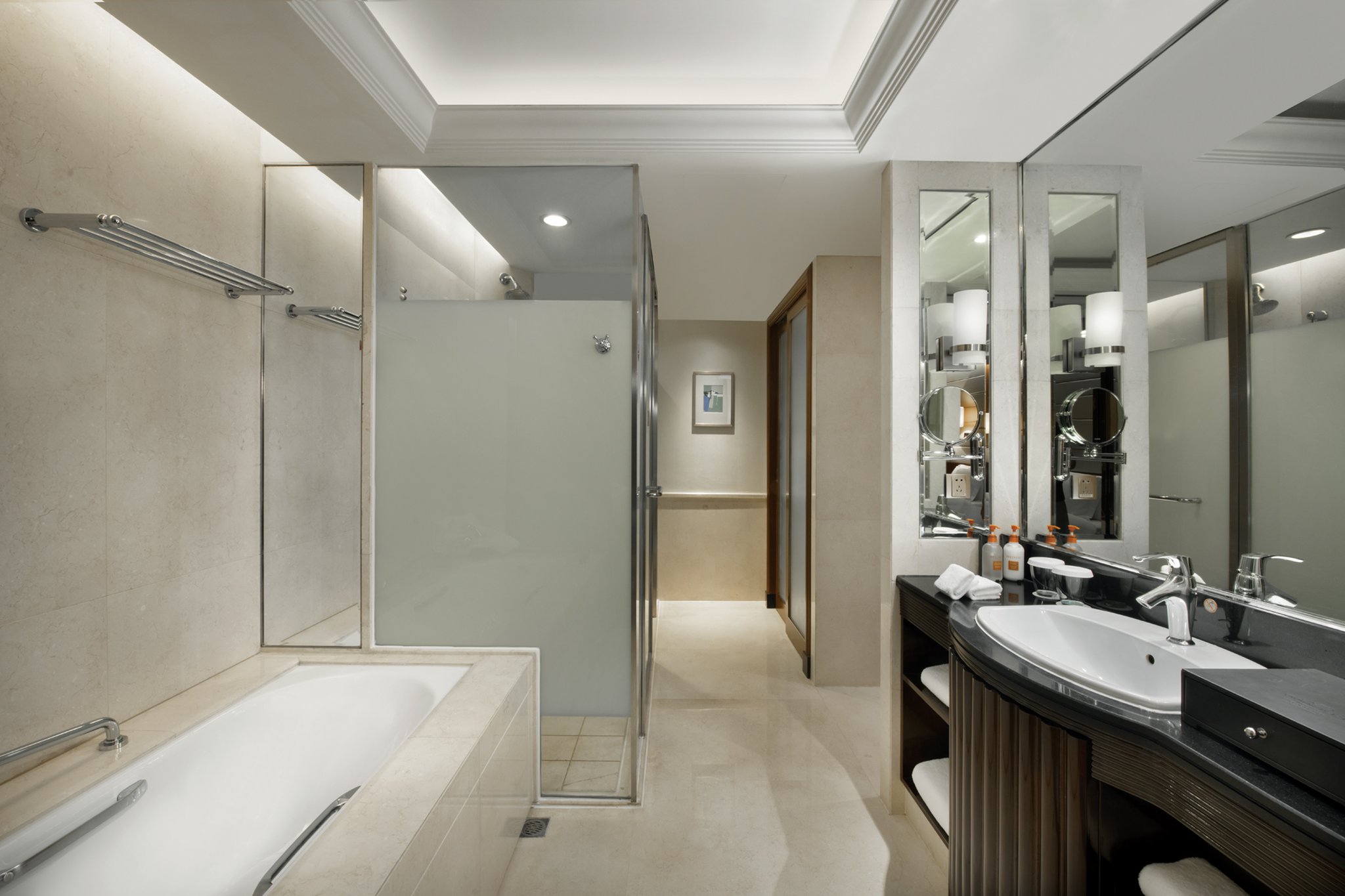 Crowne Plaza Nanchang Riverside, an IHG Hotel - Tap to explore photos
