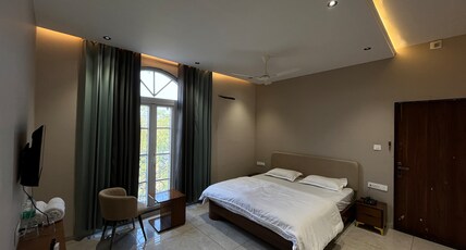 Hari Leela Fort View Palace Room Type - Triple Bliss Room