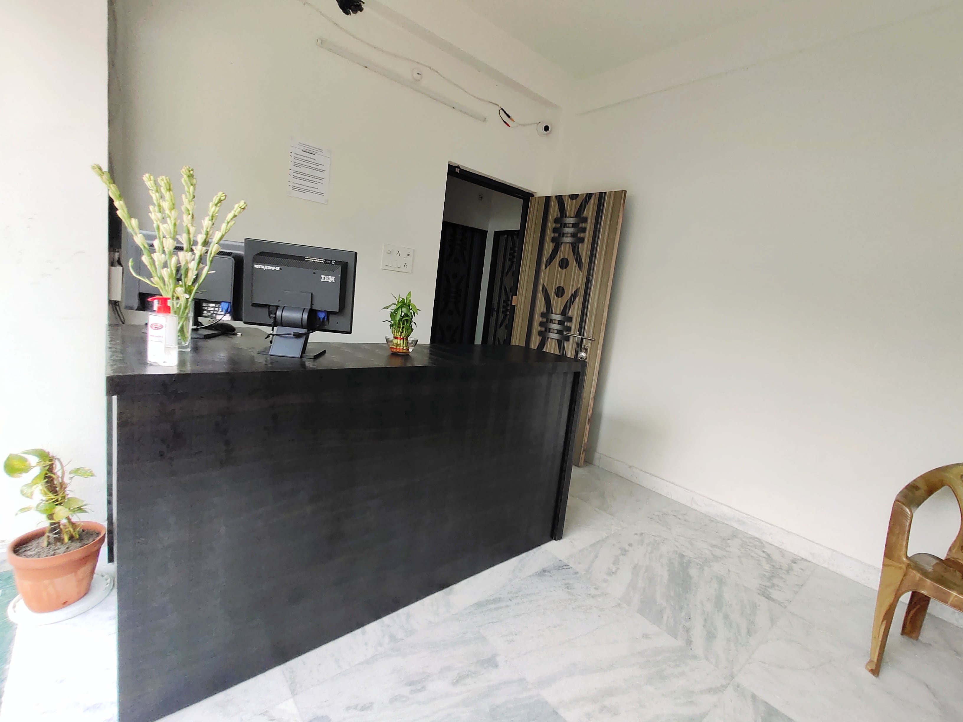amar priya guest house - Tap to explore photos