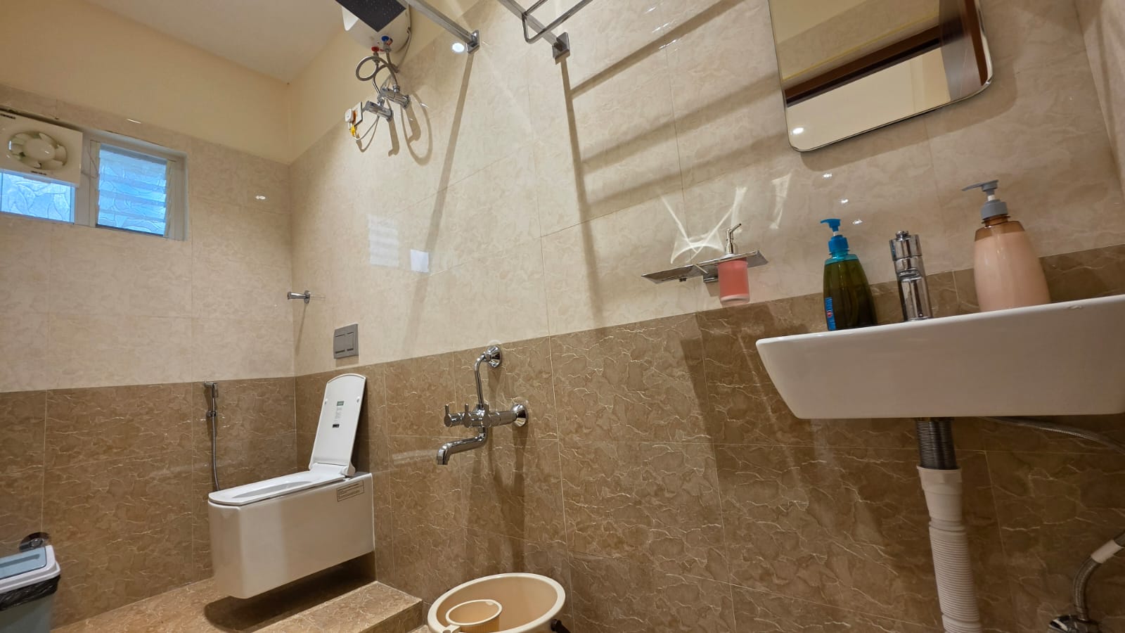 Kanchi Crown Residency - Tap to explore photos