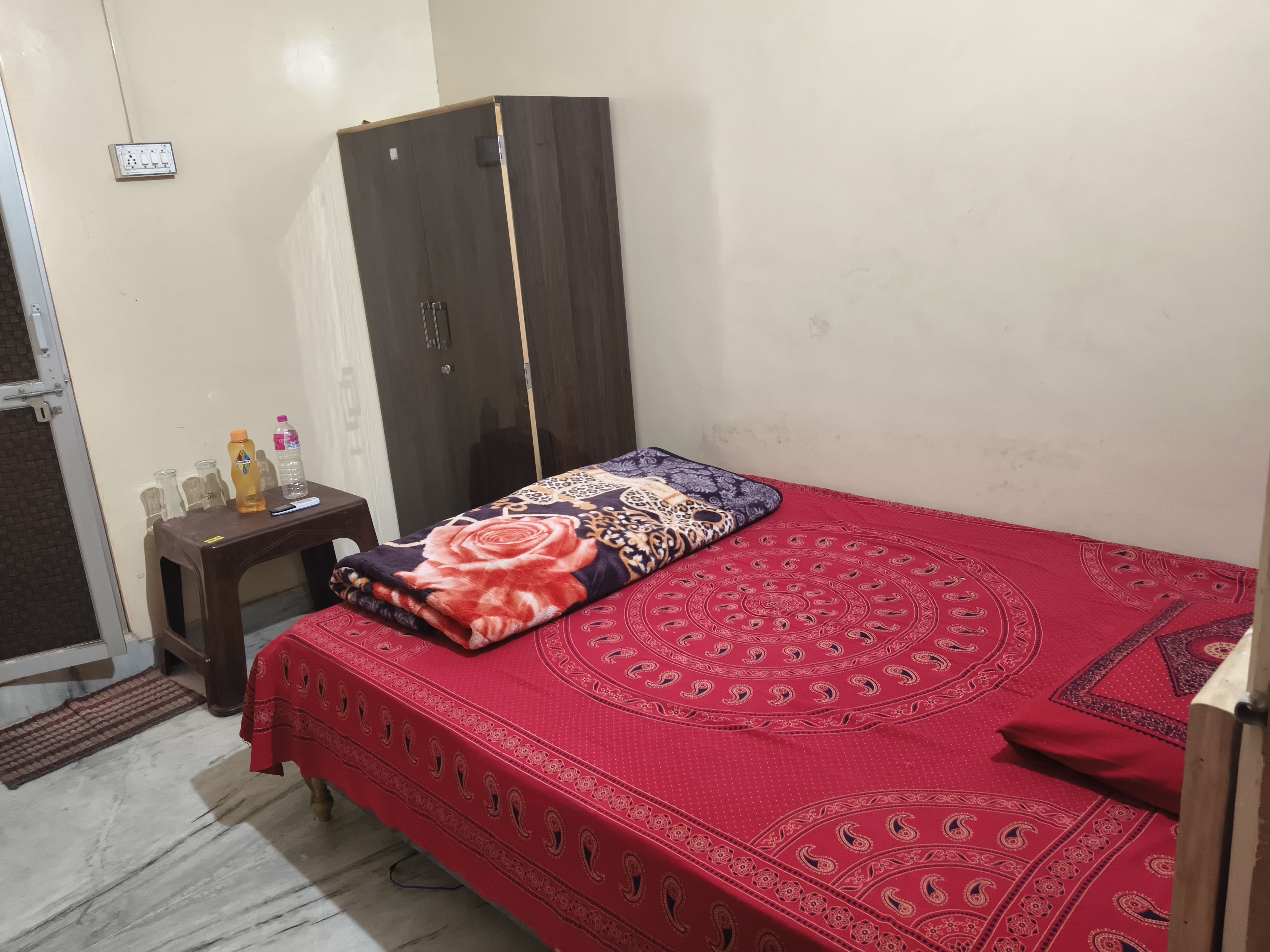 Hotel Barmer - Tap to explore photos