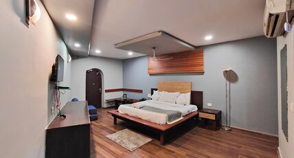 Hotel Maharaja International Room Type - Super Deluxe Room
