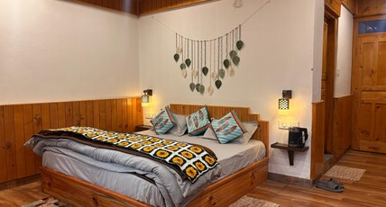 Chhaon Stays Shoja Room Type - Private room with Private Balcony: Deluxe room Chhaon Stays Shoja Room Type - Private room with Private Balcony: Deluxe room
