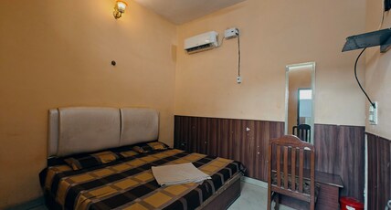 Hotel satluj Room Type - 204
