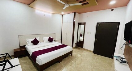 Suriya Inn Room Type - Superior Room with Balcony