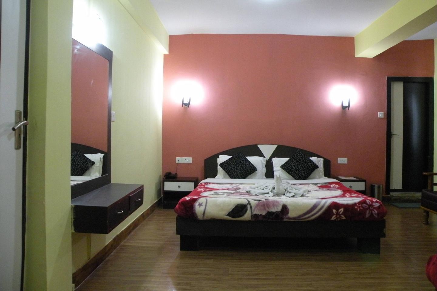 Hotell Pradhan Residency - Tap to explore photos