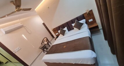 HOTEL URBAN RESIDENCY Room Type - Super Deluxe Room