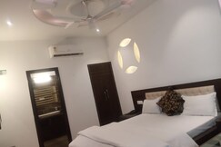 NANDA'S HOTEL