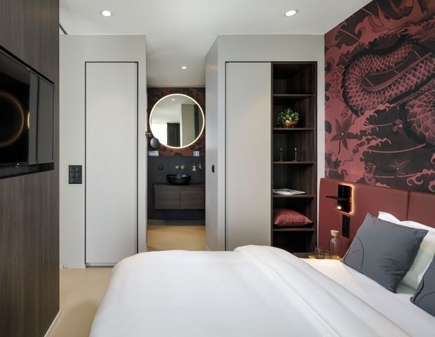 VISIONAPARTMENTS Glattbrugg - Self Check-In - Tap to explore photos
