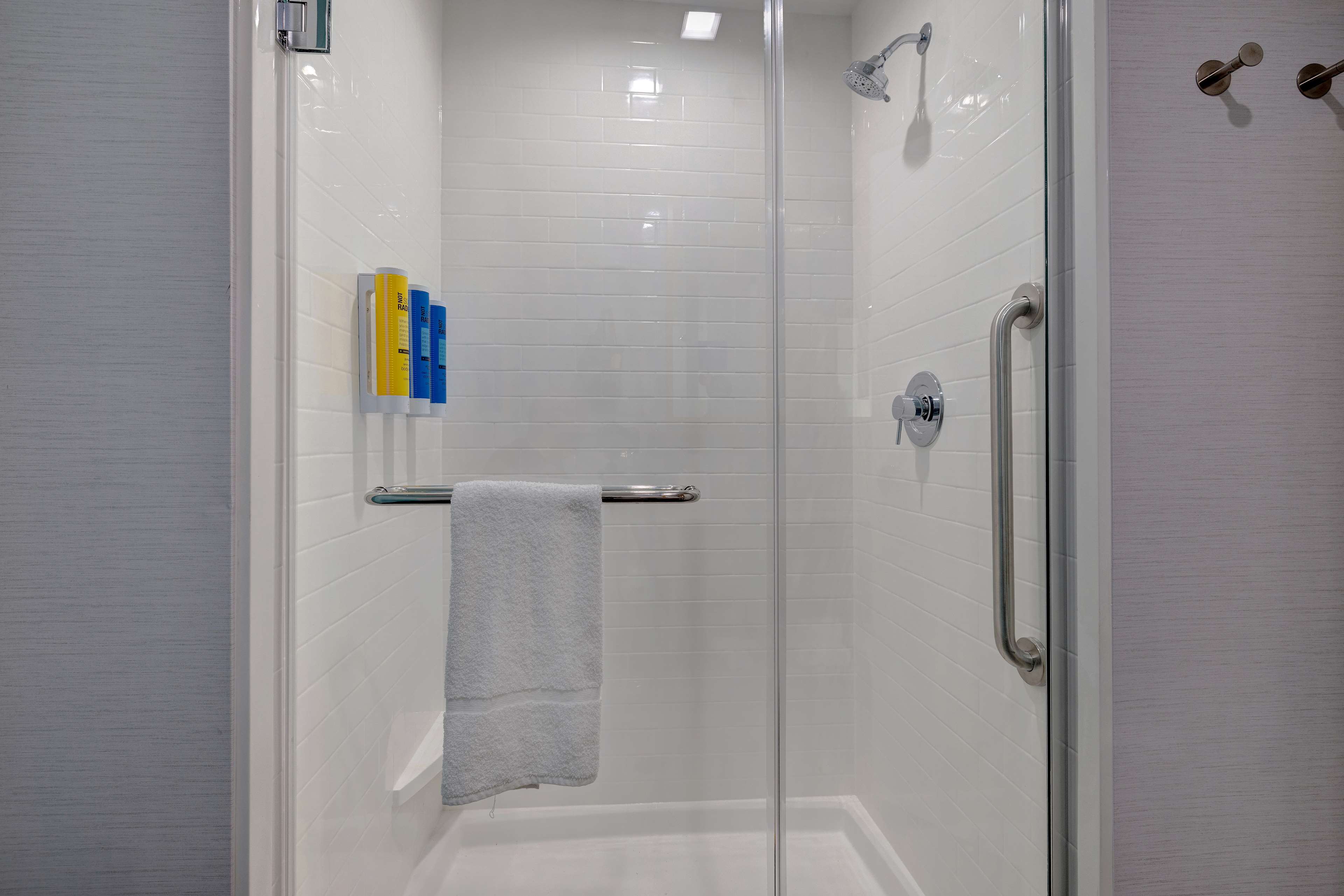 Tru by Hilton Galveston - Tap to explore photos
