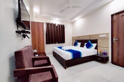 Perfectstayz Value Dwarkesh near Haridwar Railway Station