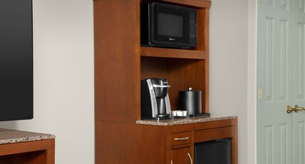 Hilton Garden Inn Hoffman Estates Room Type - 1 KING ACC RM ROLLIN SHWR