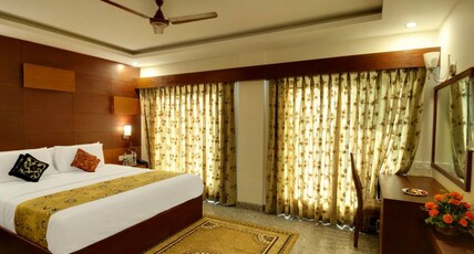 HOTEL EDEN GARDEN Room Type - Royal King Room With Balcony