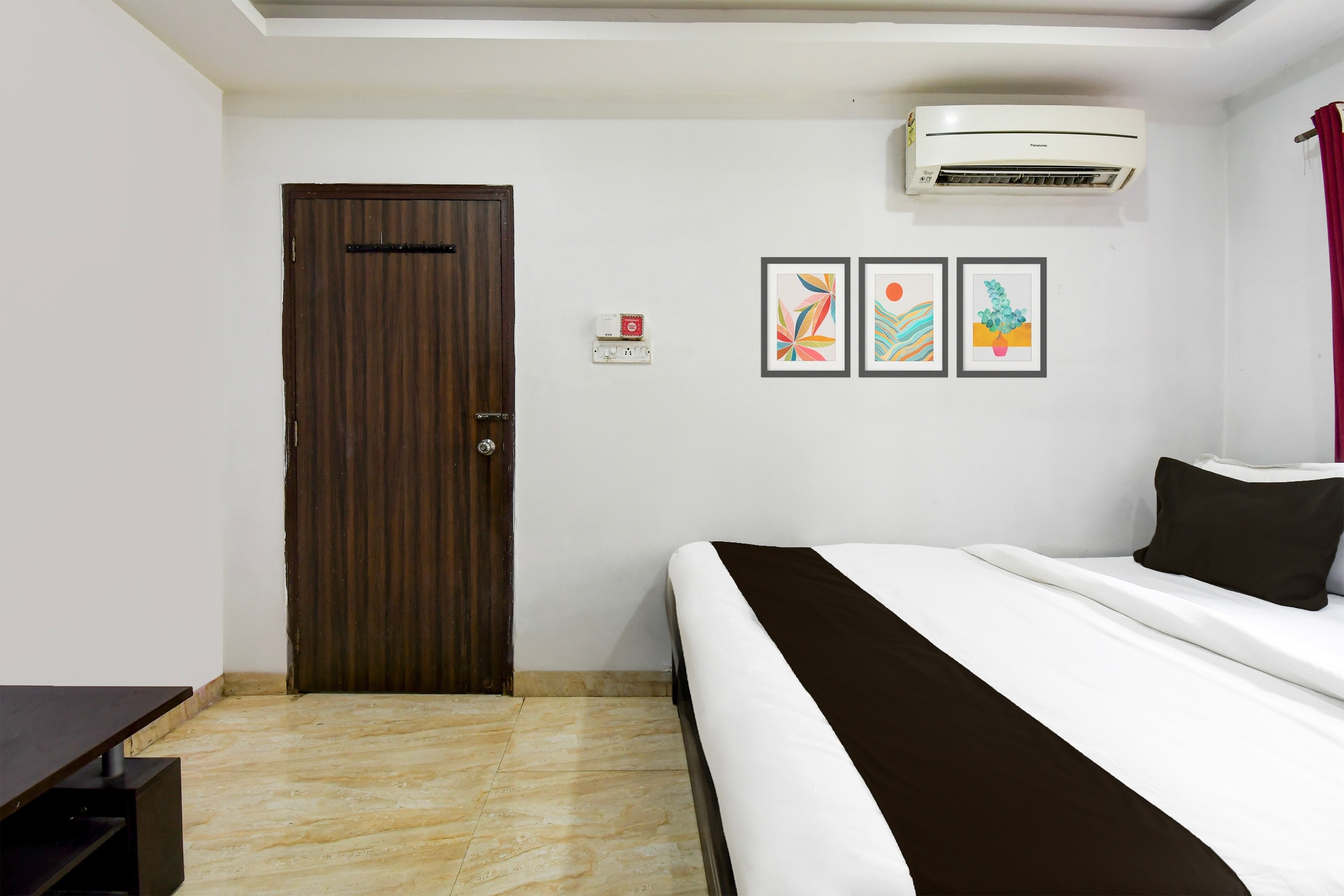 Hotel O New Alipore - Tap to explore photos